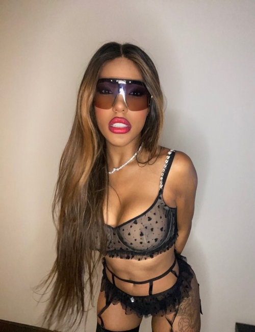 Sexy girl top Model latina party 100%real